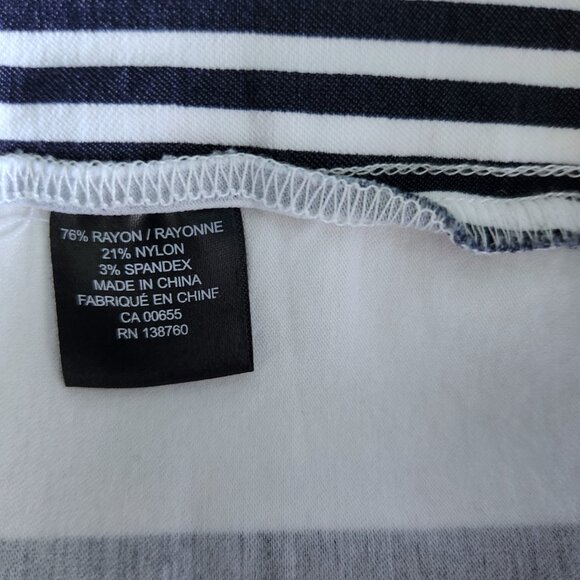 RW&CO Pencil Skirt Women's Size Medium White and Blue Stripes Back Slit - Picture 5 of 5